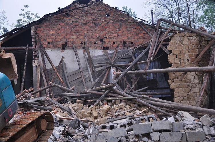 “以拆违代拆迁”属于滥用职权！法院曾经这样判